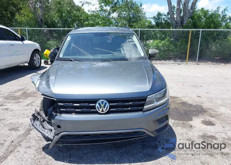 2018 Volkswagen Tiguan 2.0T Se/2.0T Sel from USA, damaged, VIN 3VV3B7AX5JM220827